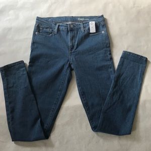 Light blue gap skinny jeans size 4/27L